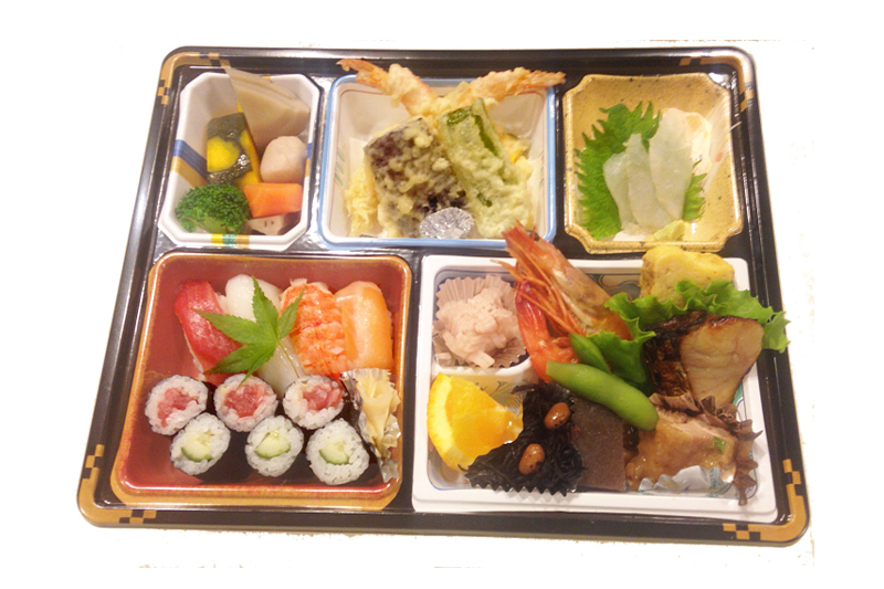 すし弁当 2,376円（税込）